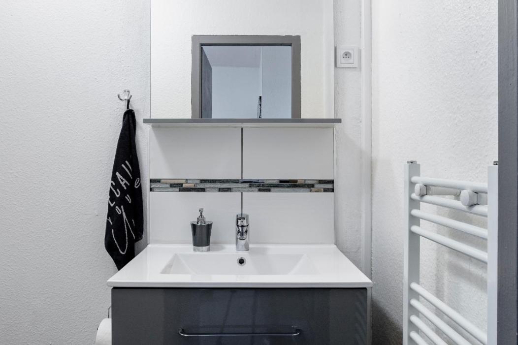 Comfort Stay Basel Airport 2A46 Сен-Луи Екстериор снимка